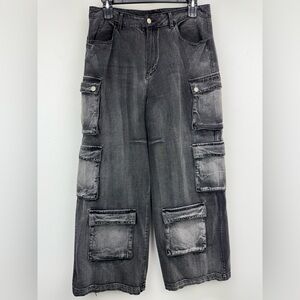 Fashion Nova size 15 Junior/Women’s Gray Black Denim High Rise Cargo Jeans
